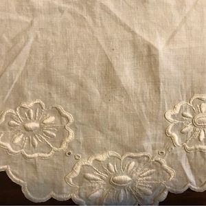 Set of 4 Vintage Linens